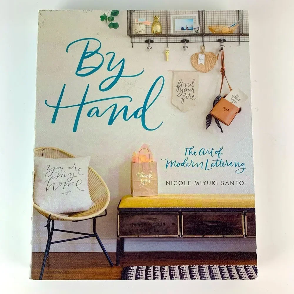 By Hand The art of modern lettering Nicole Miyuki Santo book Let’s make art